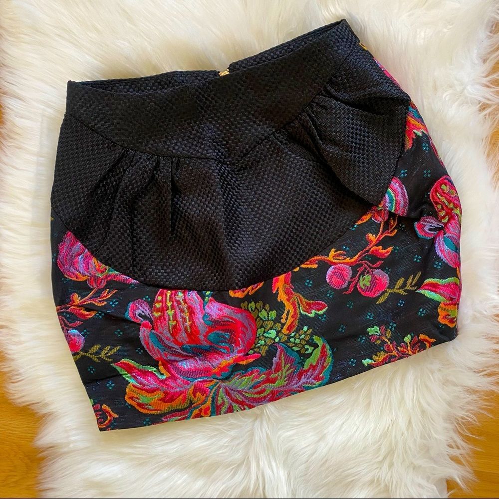 english rose Black Mini Skirt with Bright Floral Embroidery